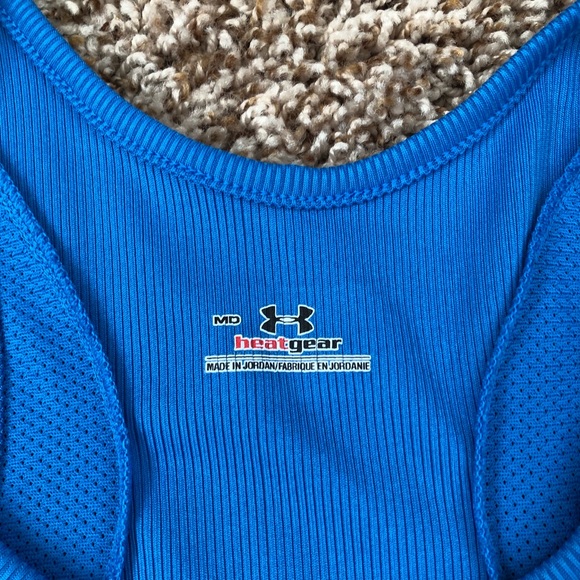 Underarmour HeatGear workout tank - medium - Picture 2 of 3